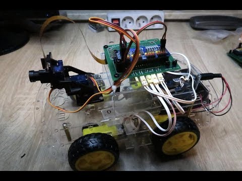 RasbperryPi Car with FPV camera. Control by webbrowser