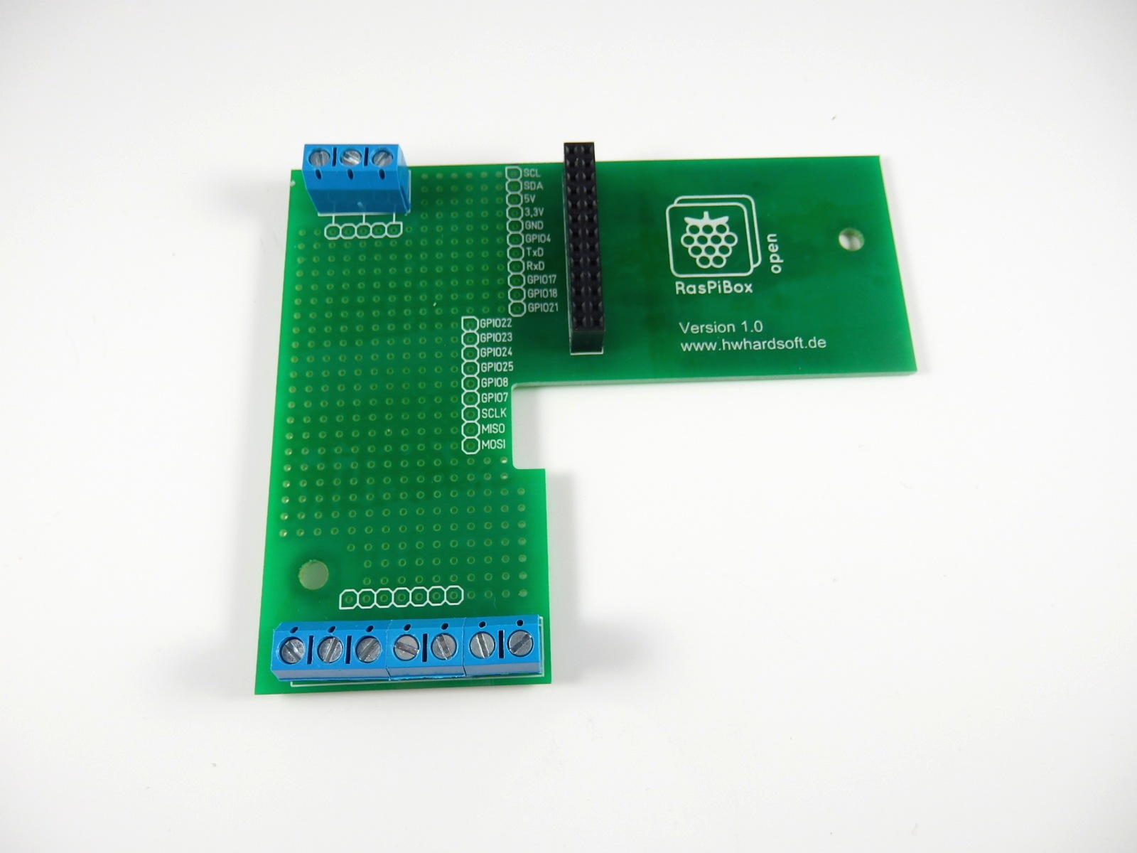 RaspiBox_pcb_assembled.jpg