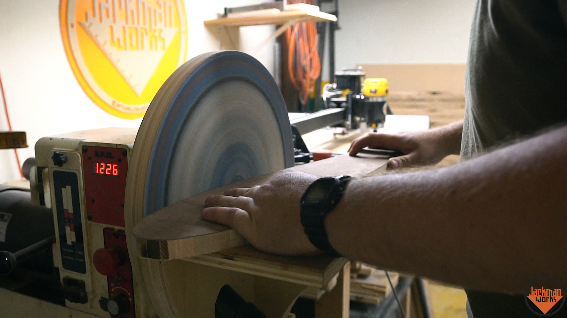 Reclaimed Pallet Wood Penny Board 12.png