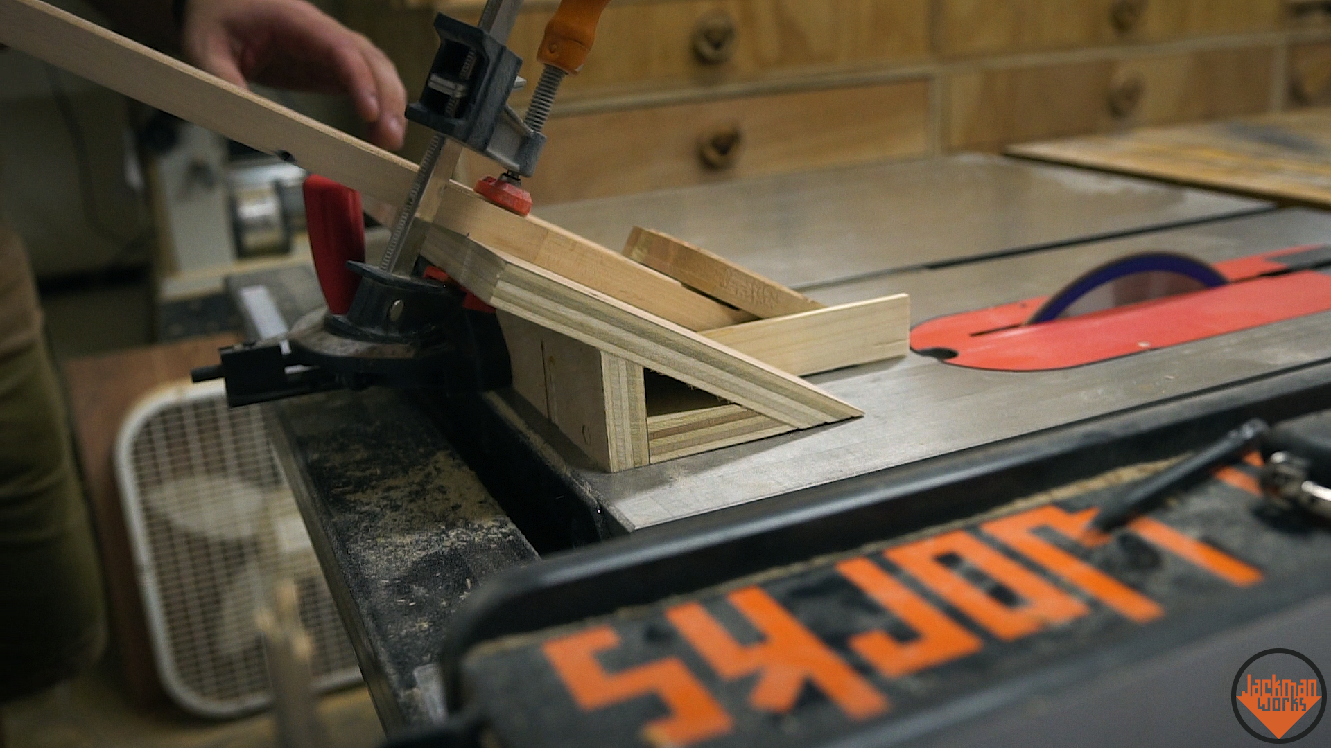 Reclaimed Pallet Wood Penny Board 24.png