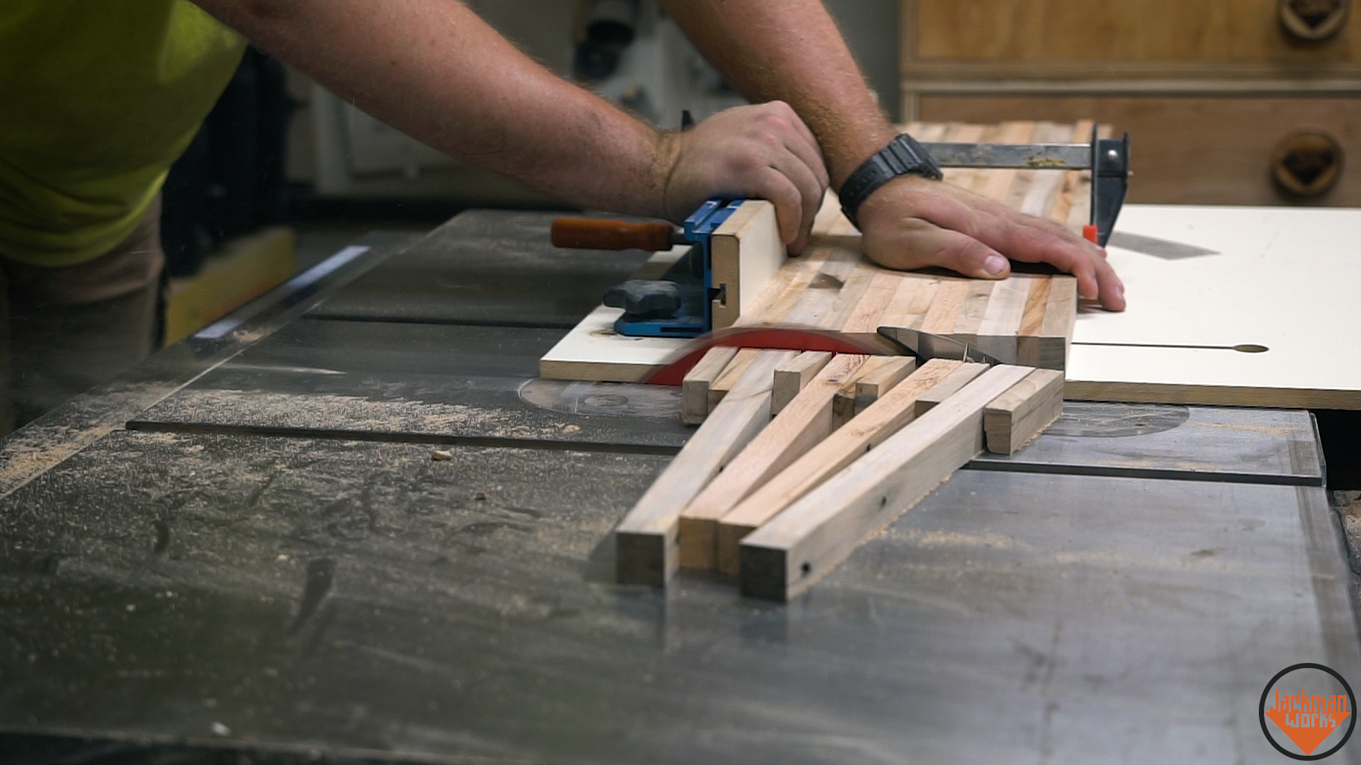 Reclaimed Pallet Wood Penny Board 4.png
