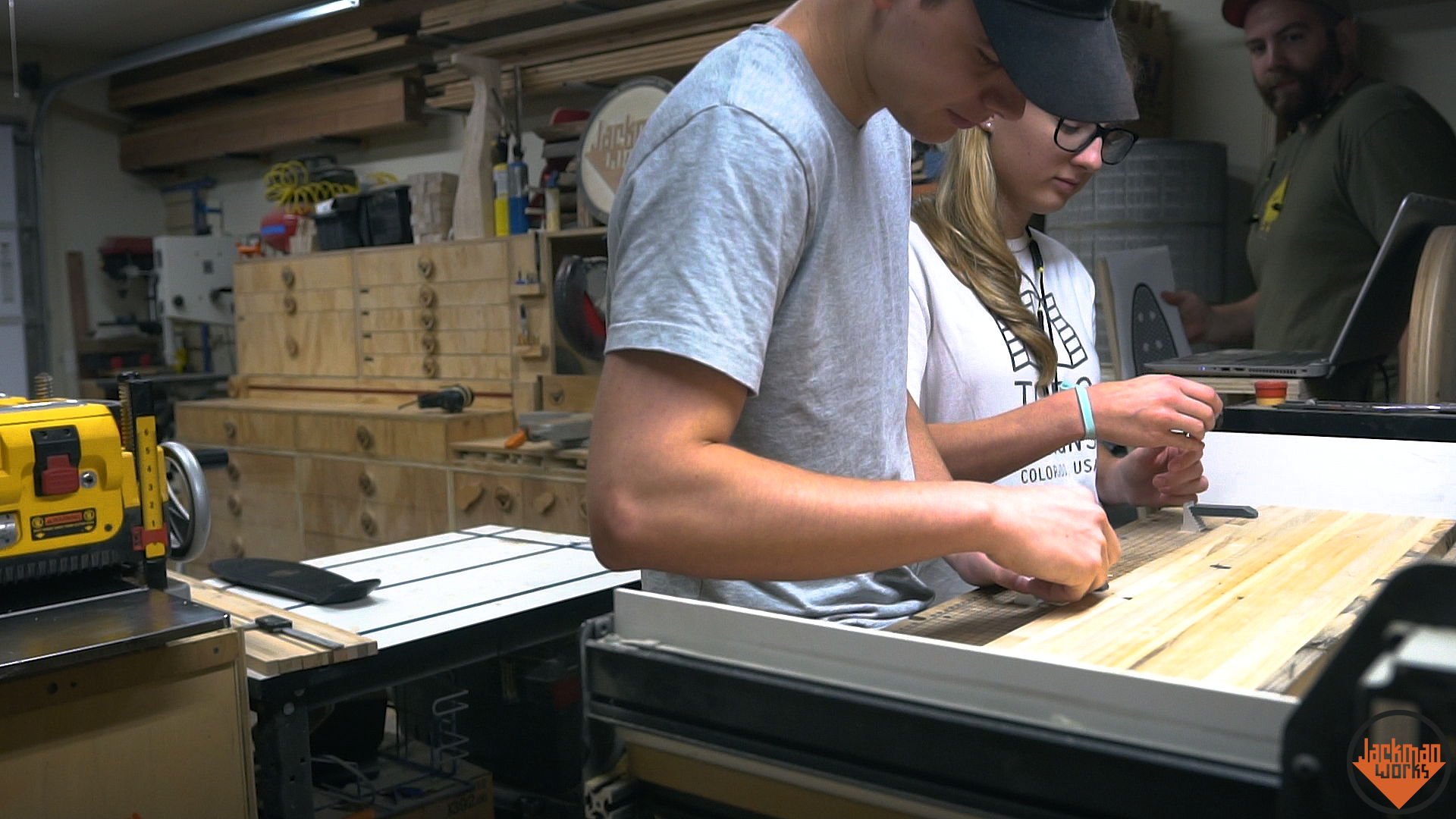 Reclaimed Pallet Wood Penny Board 9.png