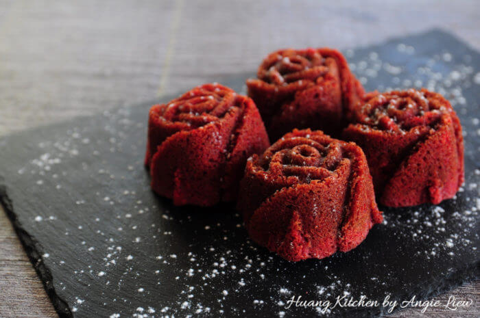 Red-Velvet-Rose-Cupcakes-Recipe-Feature-Photo-2-700x465.jpg