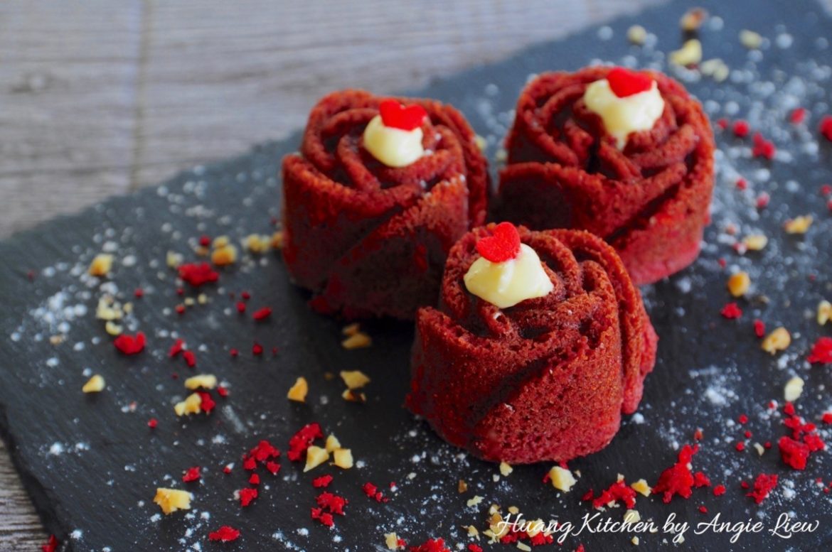 Red-Velvet-Rose-Cupcakes-Recipe-Feature-Photo-5-1170x777.jpg