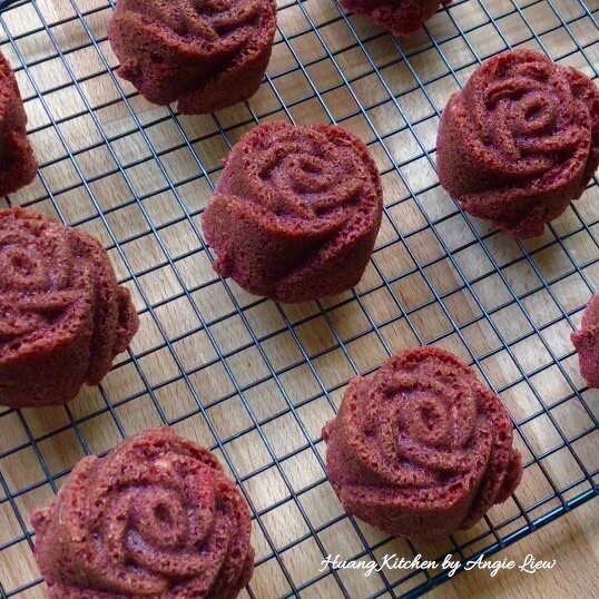 Red-Velvet-Rose-Cupcakes-Steps-Cool-on-Wire.jpg