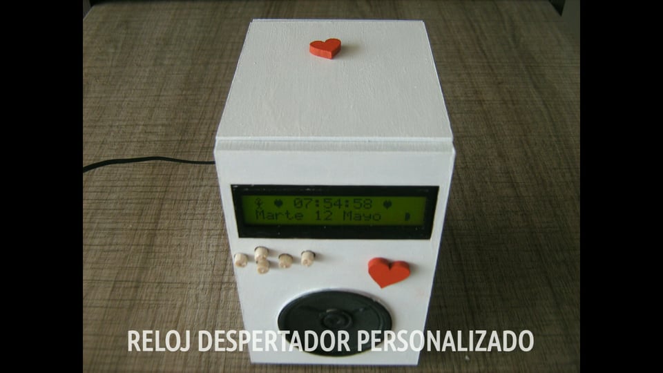 Reloj despertador desarrollado con Wiring