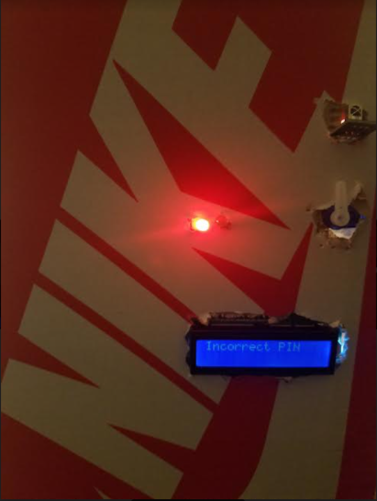 Remote controlled doorknob(Arduino project)scen4.png