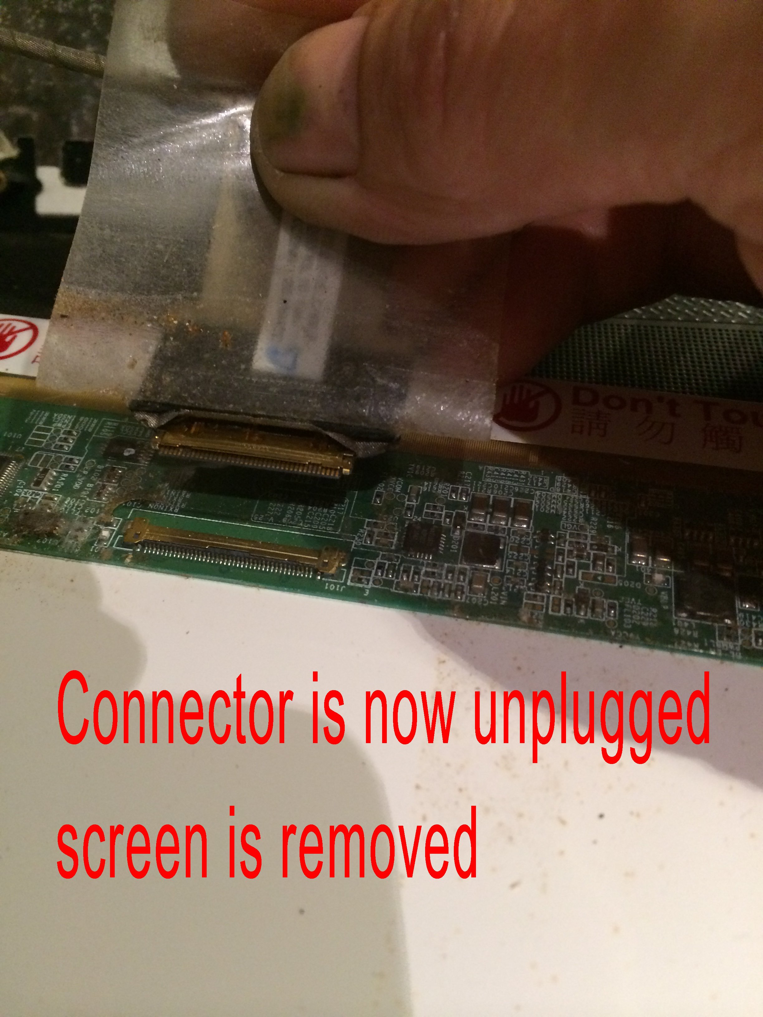 Removing the screen 19.jpg