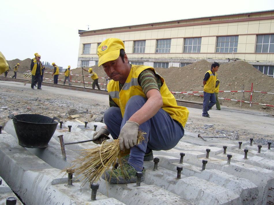 Repair of the railroad nail holes&rsquo; surface.jpg