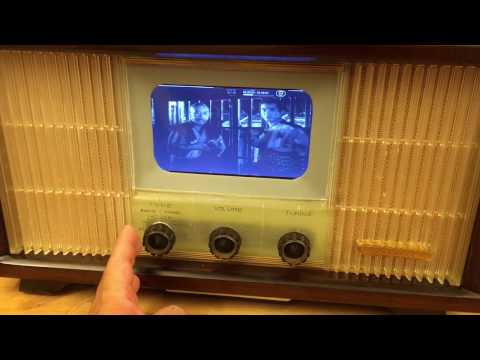 RetroFuture Vacuum Tube multimedia player