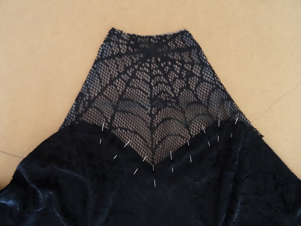 Robe araign&eacute;e wip haut collier 1.JPG