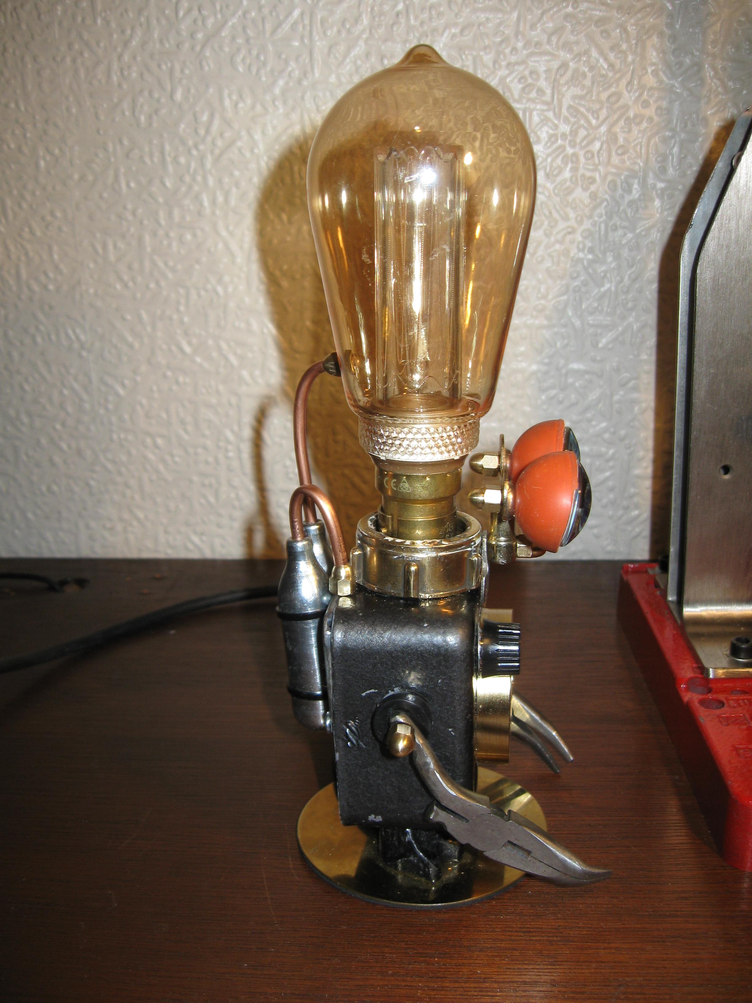 Robot Lamp 65.JPG