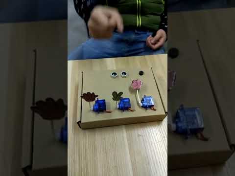 Rock-paper-scissors robot