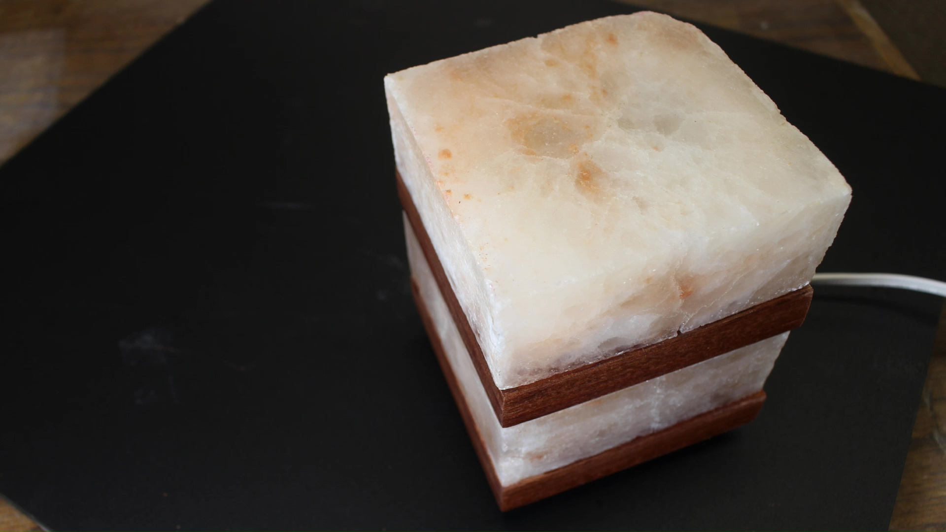 RockSaltLamp (22).jpg