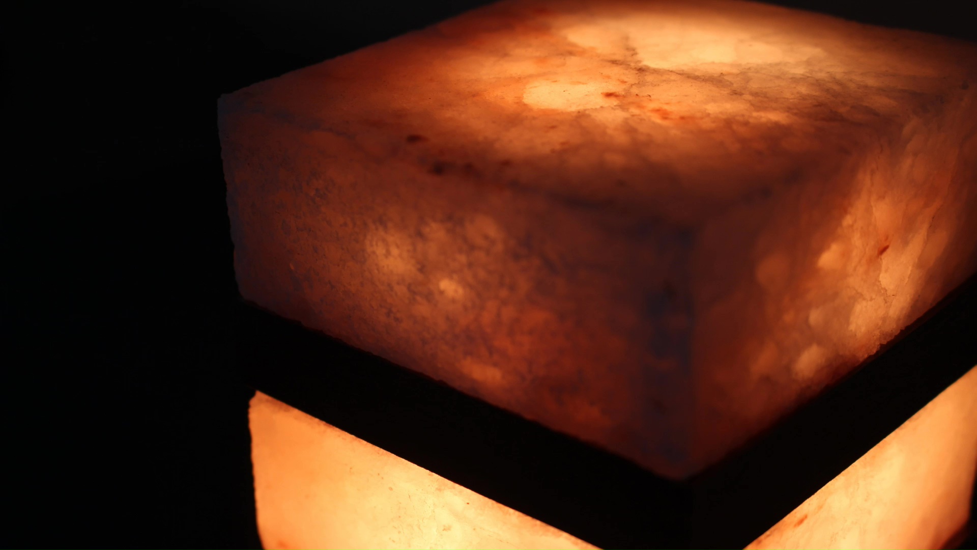 RockSaltLamp (23).jpg