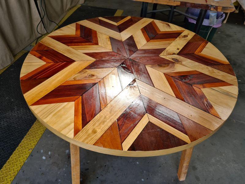 Round barn quilt table (100).jpg