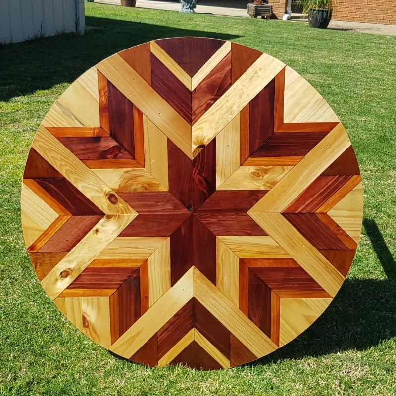 Round barn quilt table (109).jpg