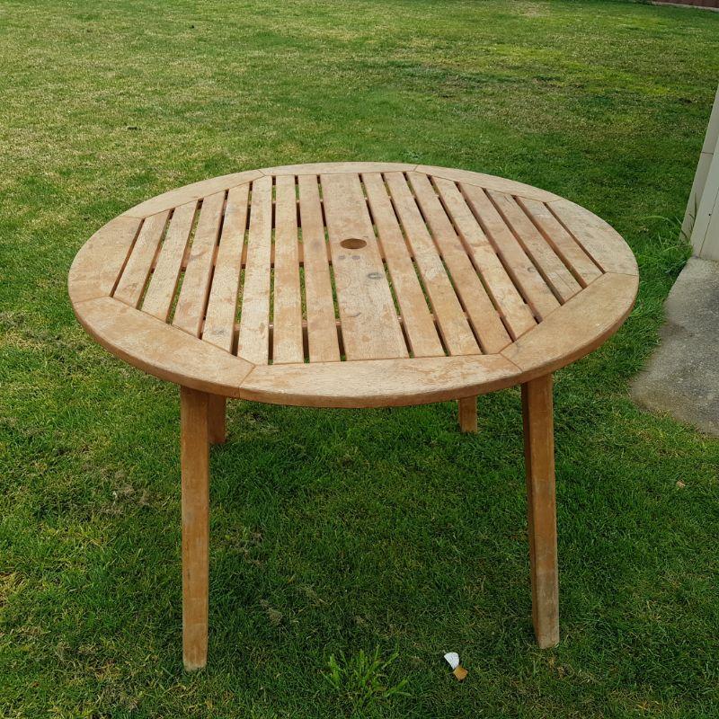 Round barn quilt table (7).jpg