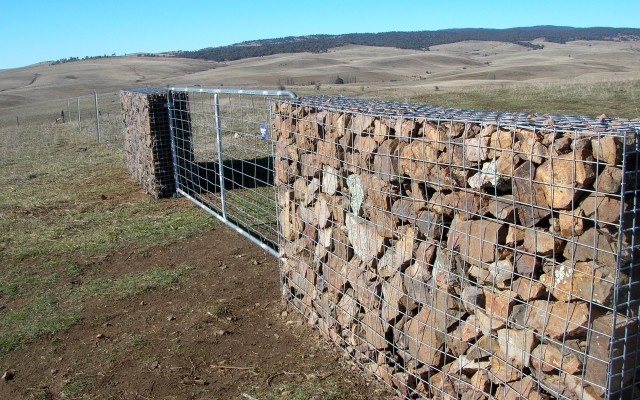 Rural-mesh-cage-for-stones.jpg