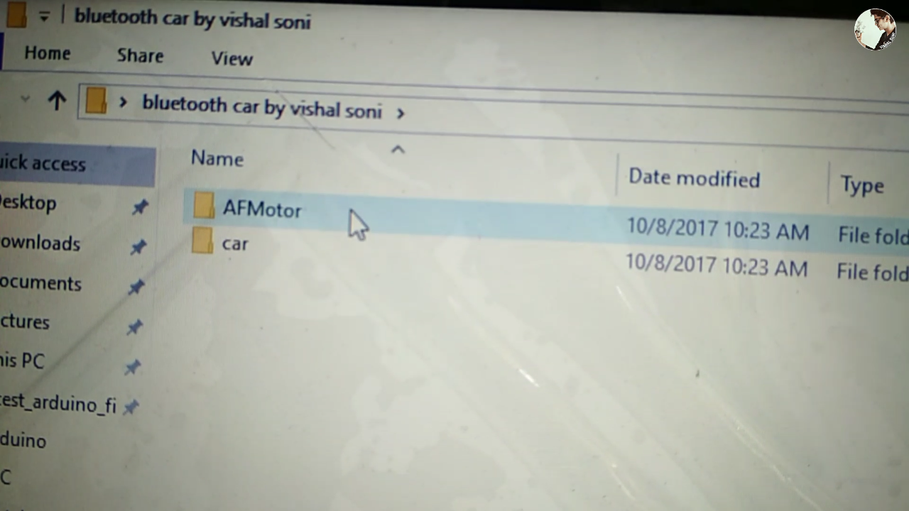 Screenshot_2017-10-23-11-22-55-252_com.miui.videoplayer.png