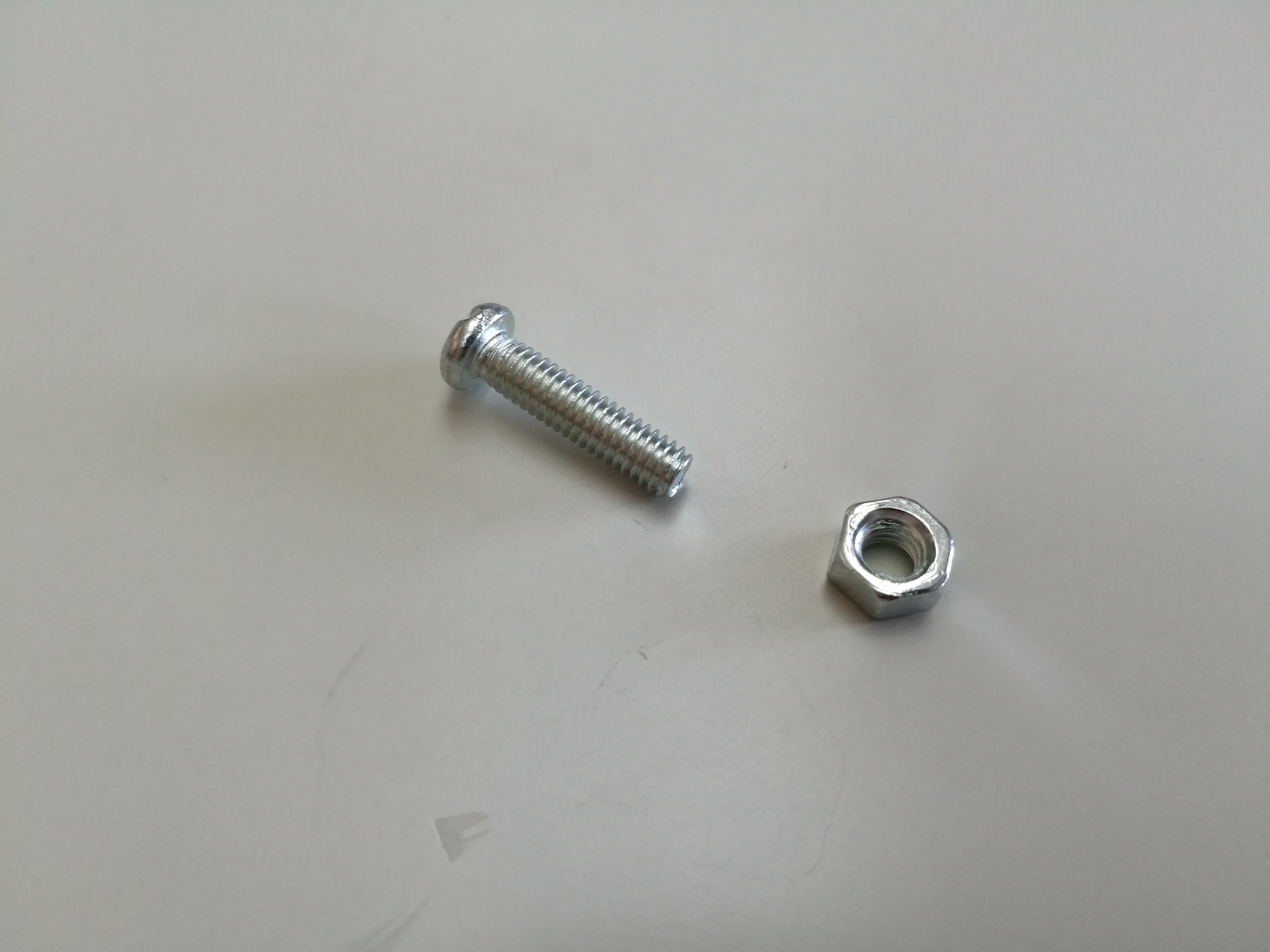 Screw and nut.jpg