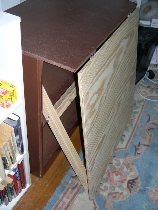 Sewing shelf 12.jpg