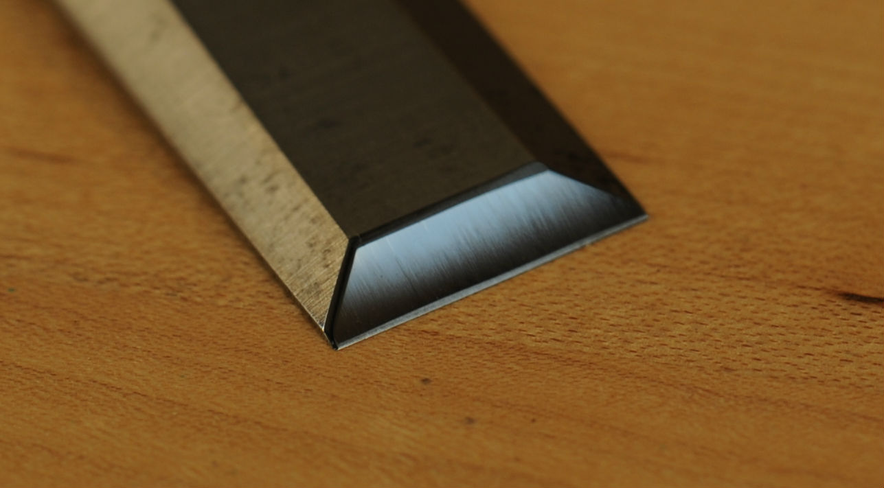 Sharpened chisel bevel.jpg