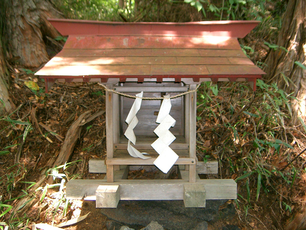 Shinto_shrine.PNG