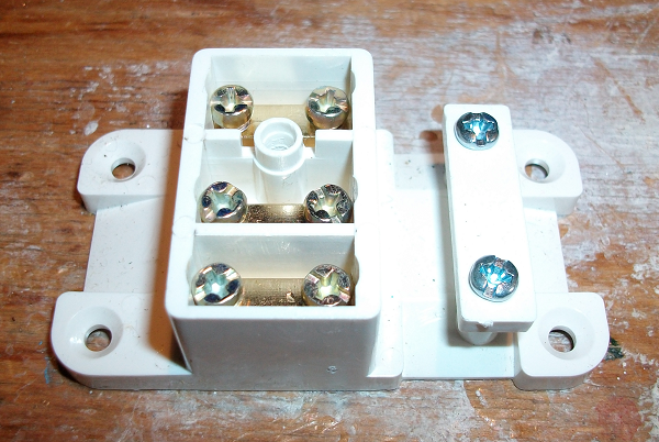 Short Circuit Indicator 01 Electrical Box.png