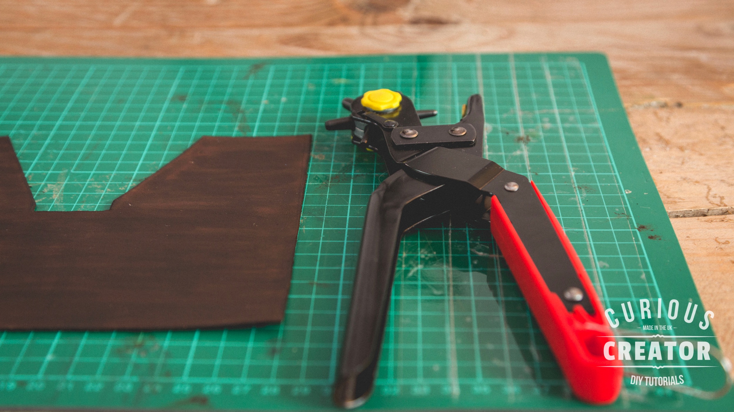 SlimLeatherWallet_10.jpg