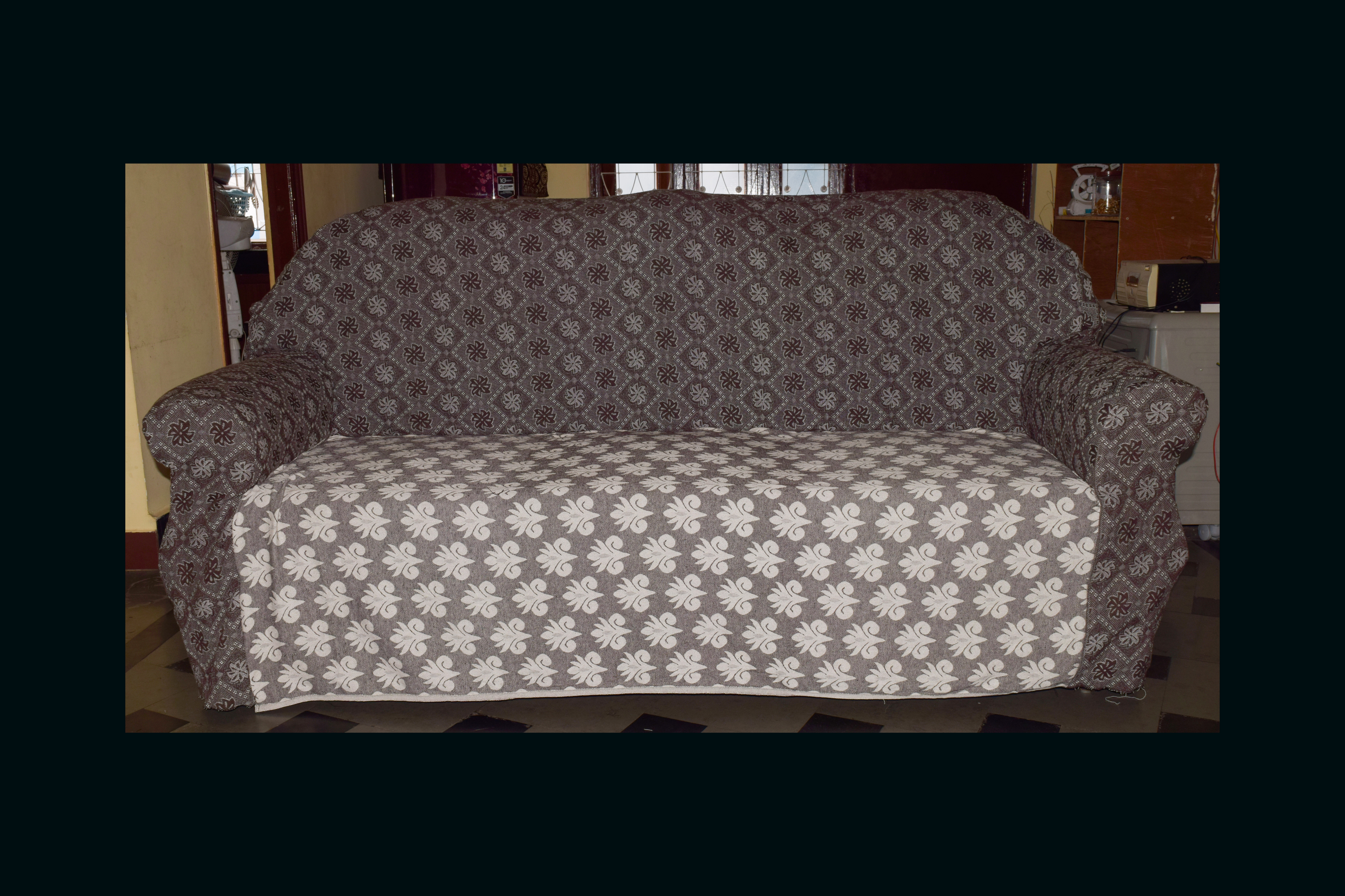 Sofa2.jpg