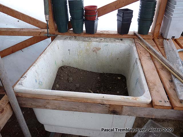 Soil-sink-potting-bench.jpg