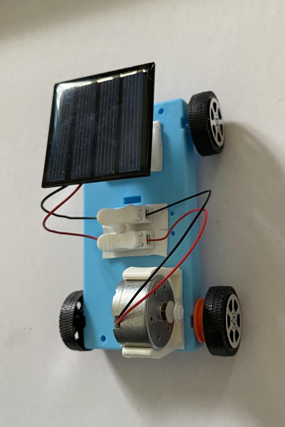 Solar Car 16 Step 10 Connect the Motor to Solar Cell.jpg