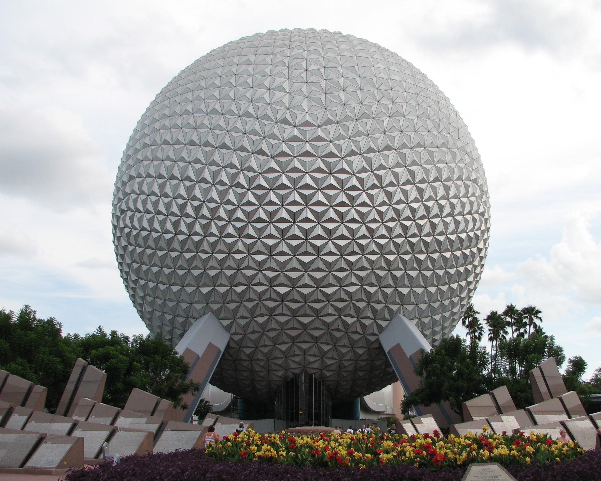 Spaceship_Earth_2.jpg