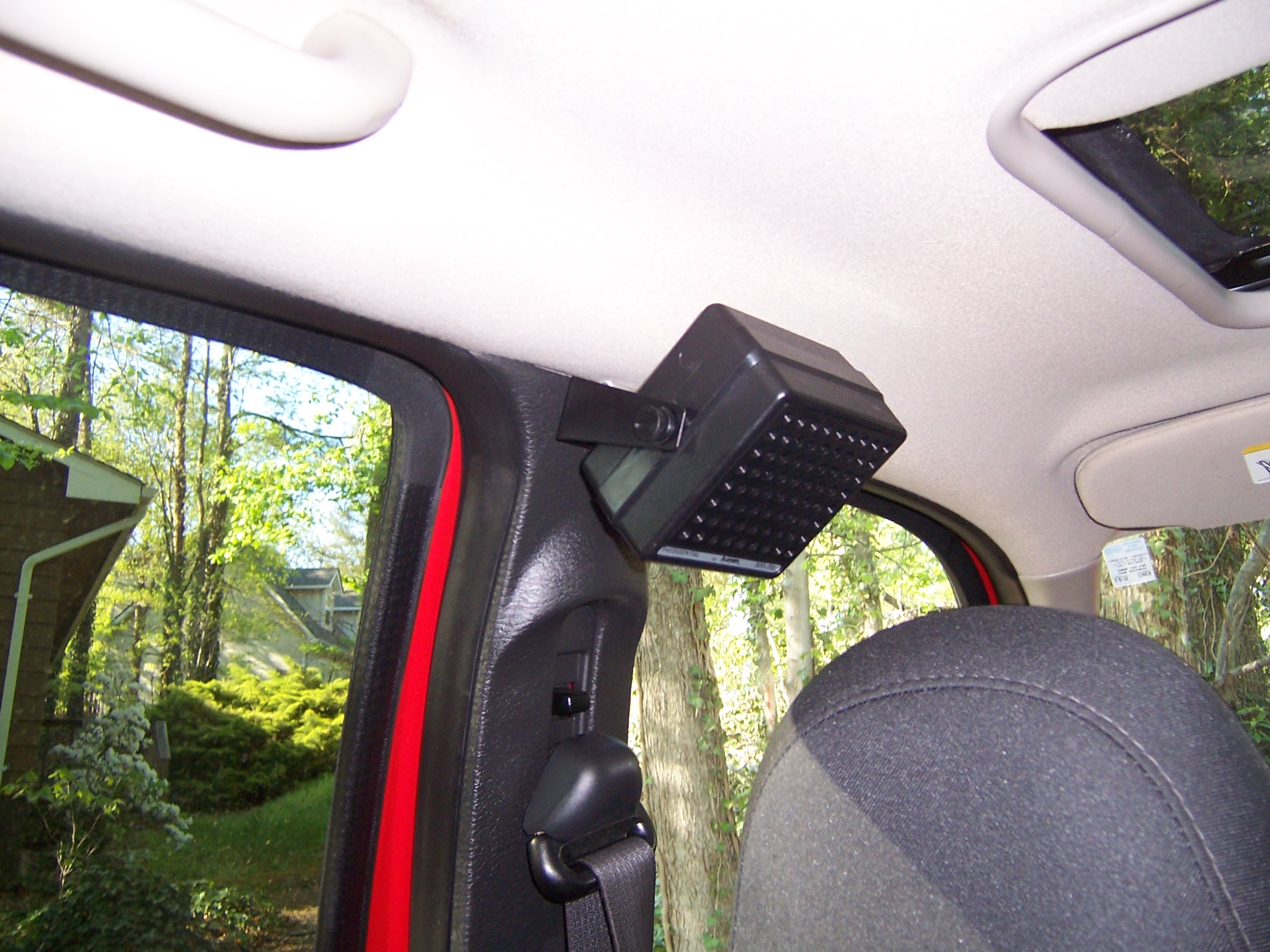 Speaker Mount in Jeep 029.JPG