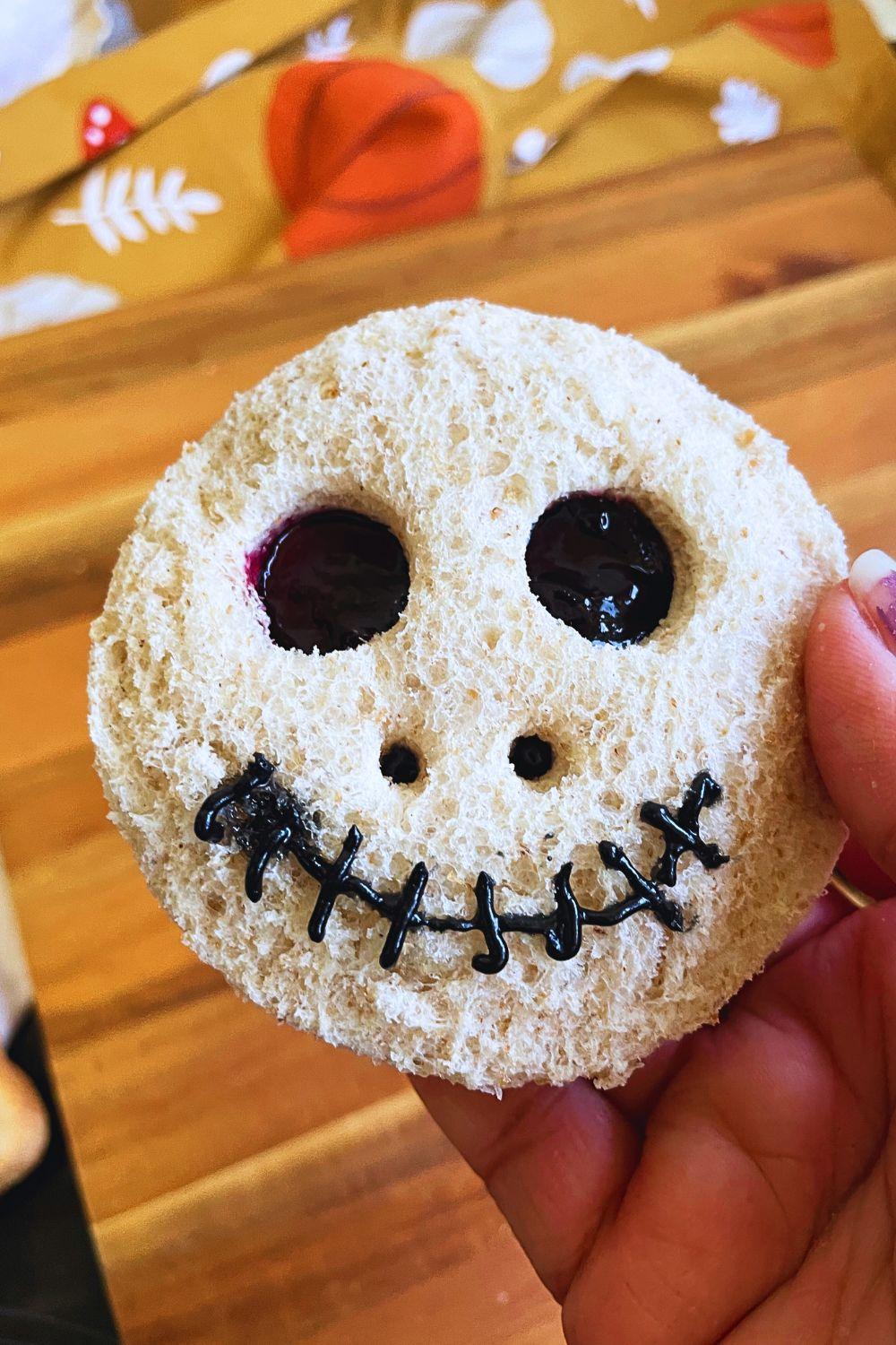 Spooky Halloween Sandwich For Kids Lunchbox 2.jpg