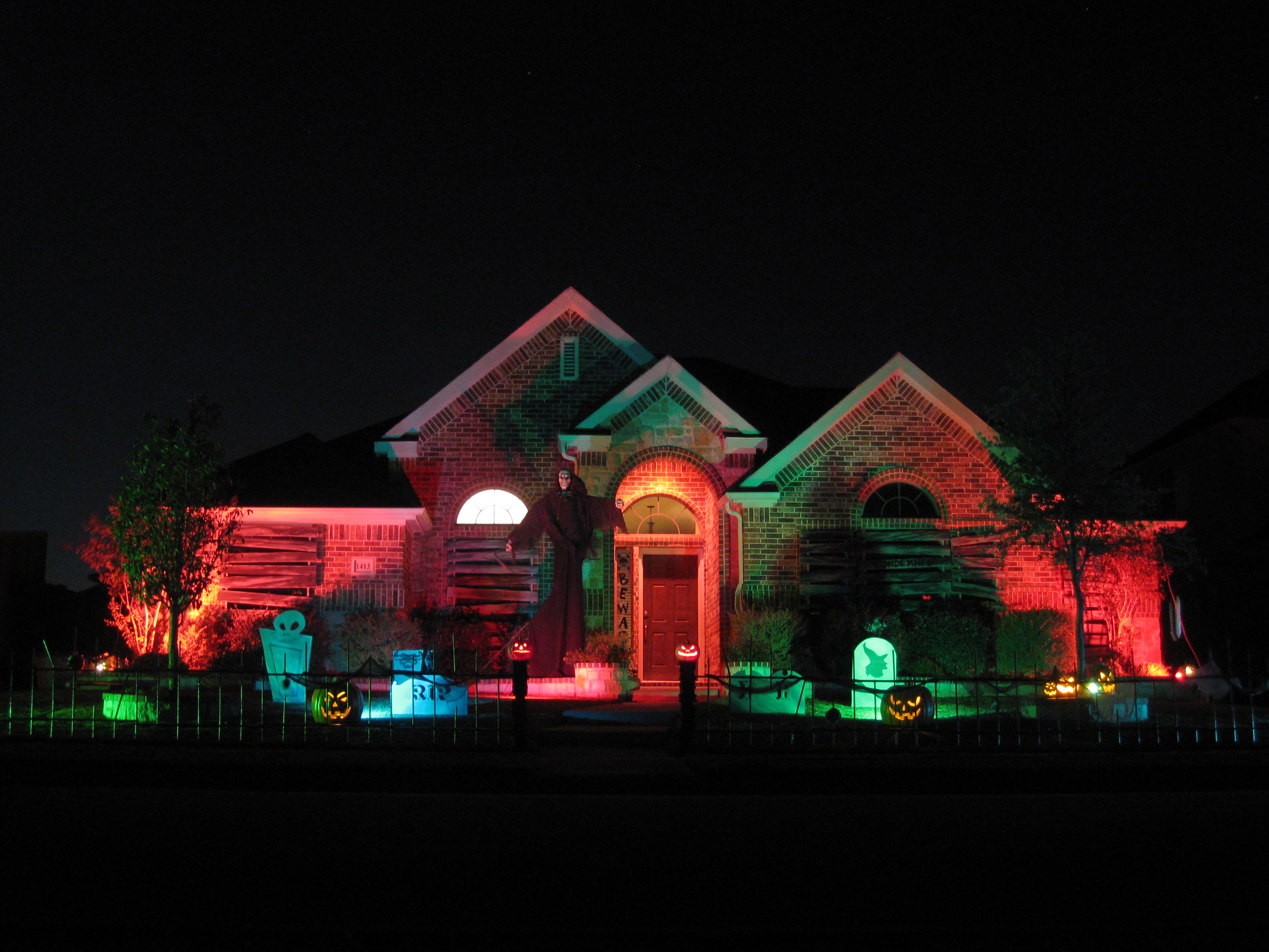 Spooky House 2008.JPG