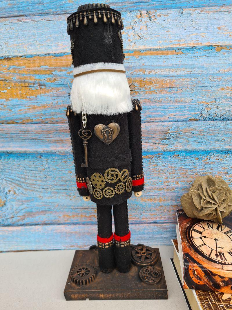 Steampunk Nutcracker (5).jpg