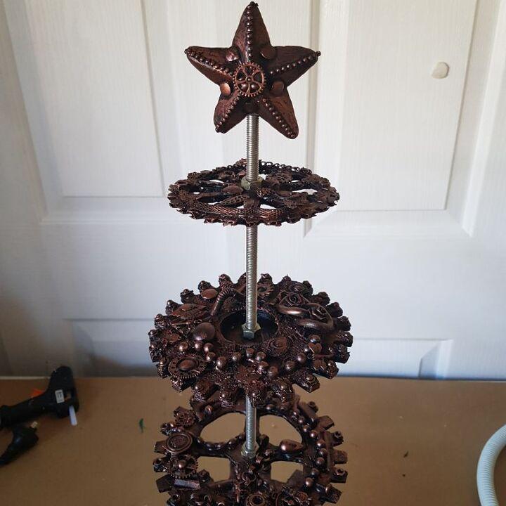 Steampunk Themed Christmas tree (17).jpg