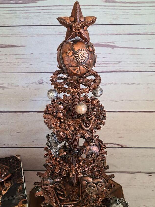 Steampunk Themed Christmas tree (21).jpg