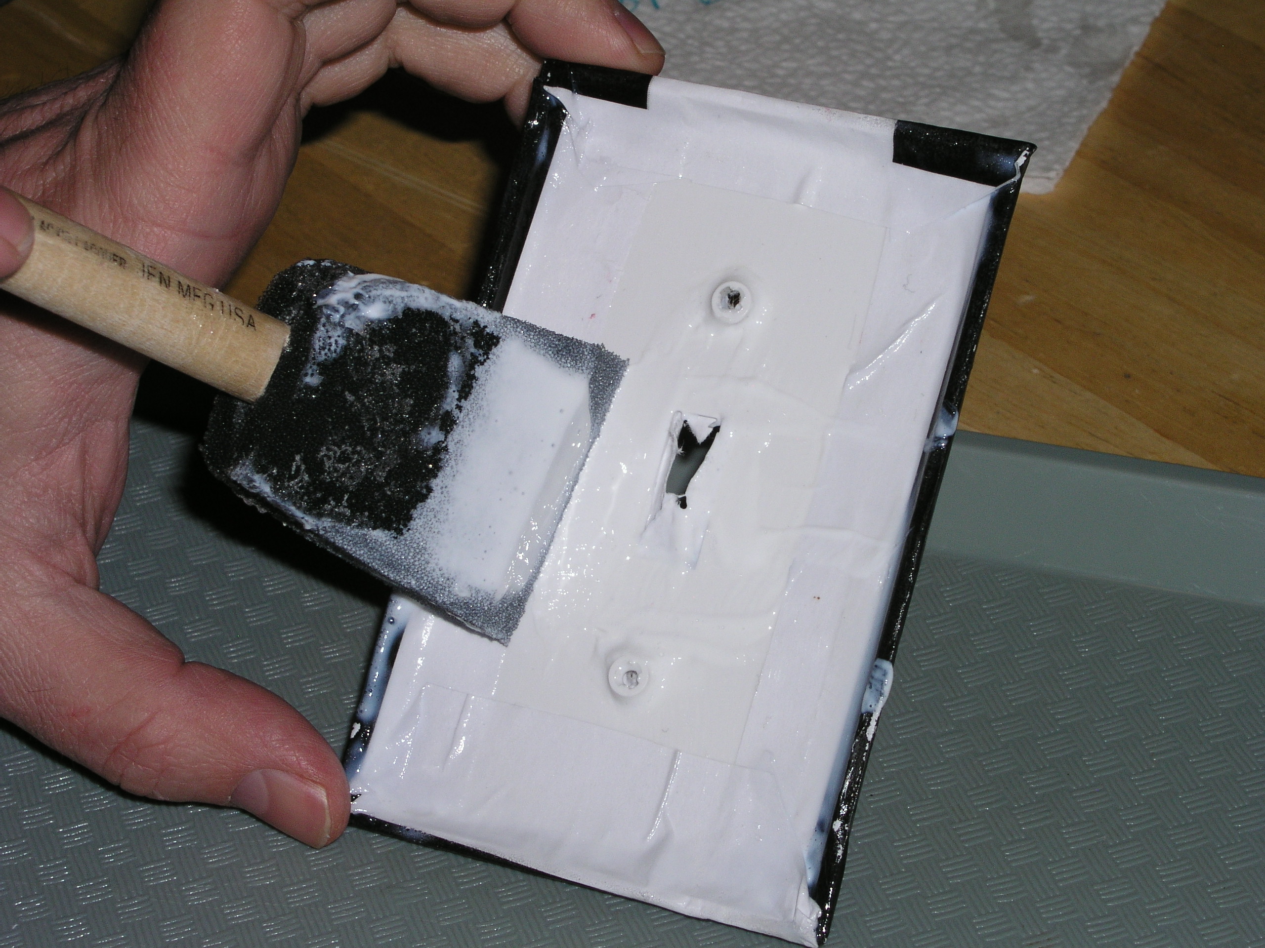 Step 8a glue down the folds.JPG