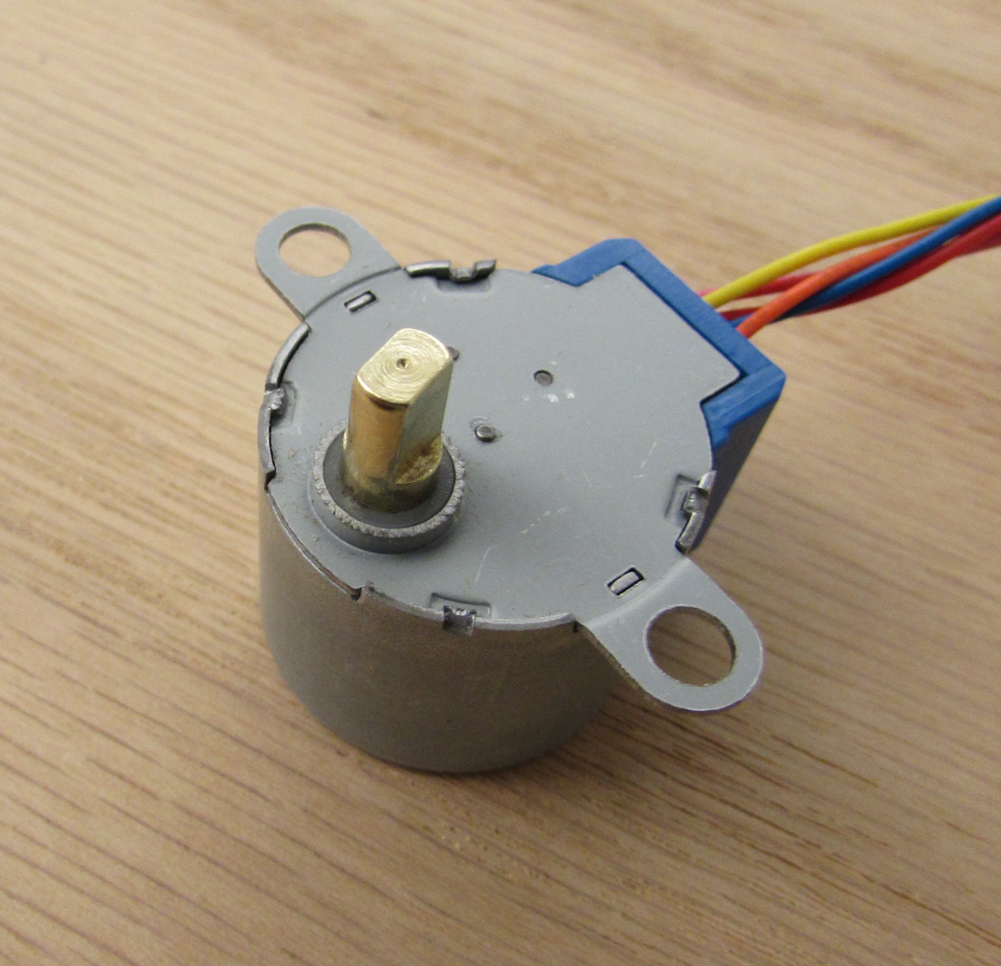 Stepper motor cropped.jpg