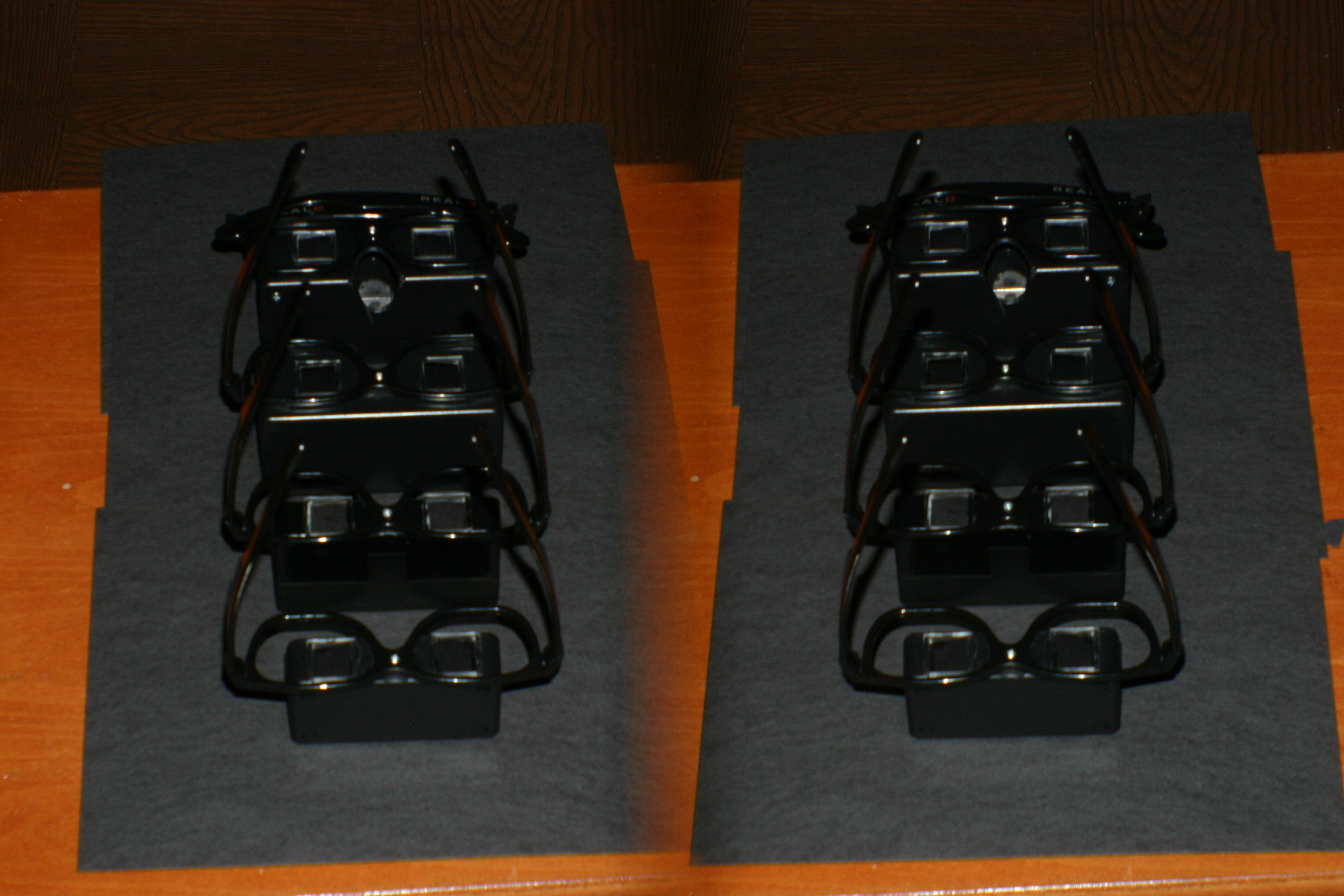 Stereo Pair -4 Viewers.jpg