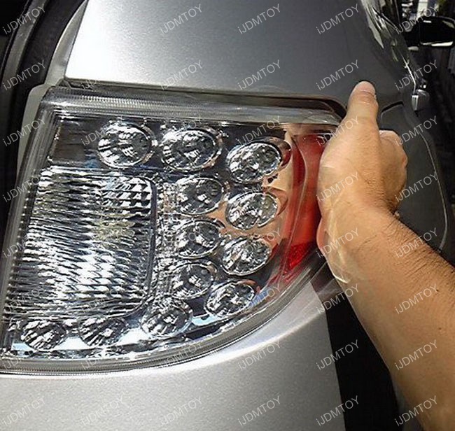 Subaru-LED-Reflectors-Install-04.jpg