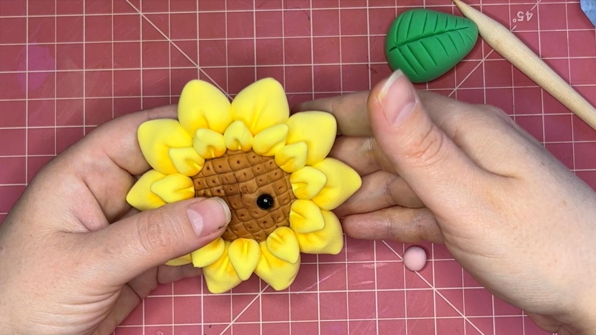 Sun Flower in process shot Humble Bees Craft tutorials eyes.jpg