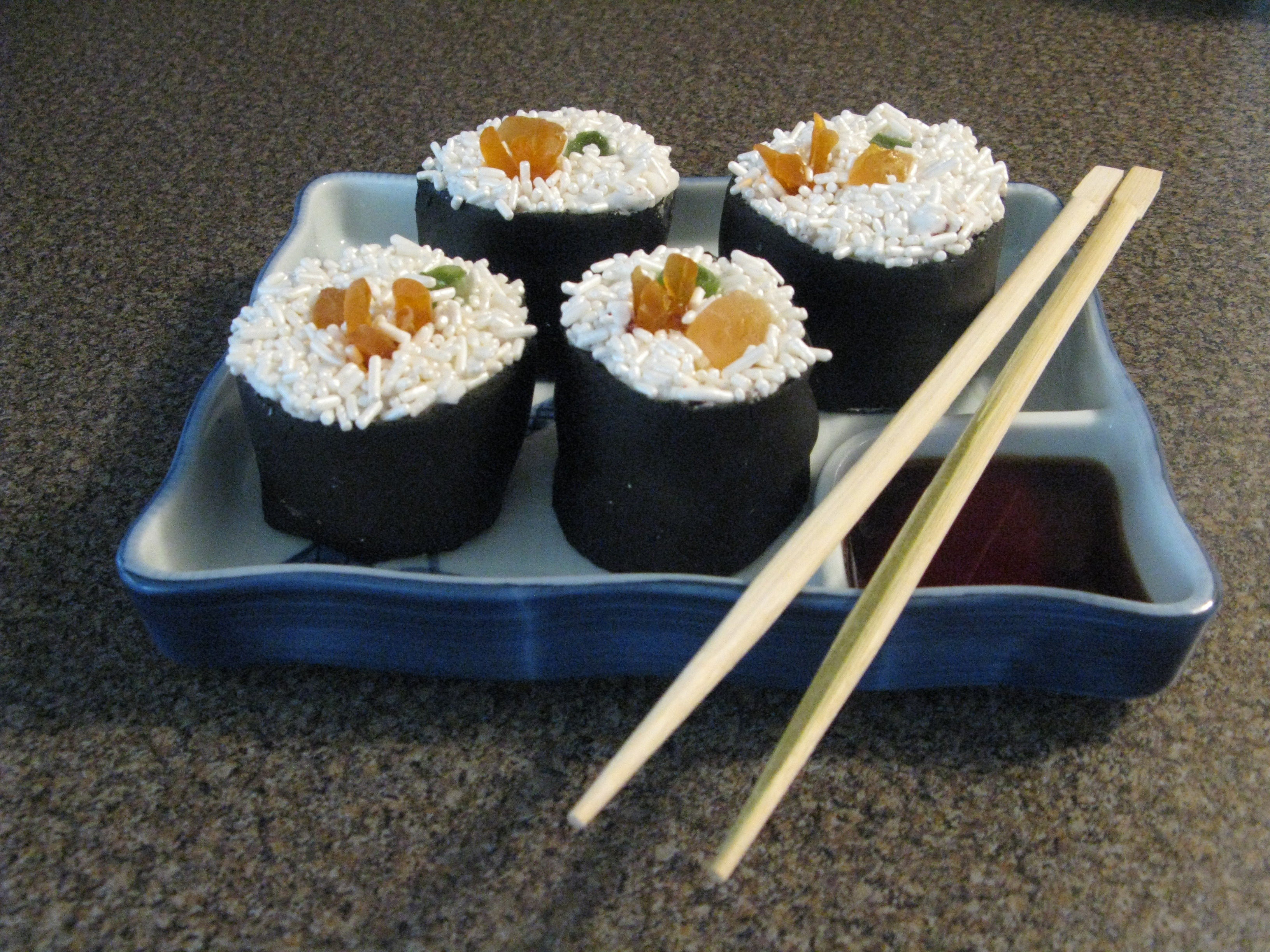 Sushi cupcakes.jpg