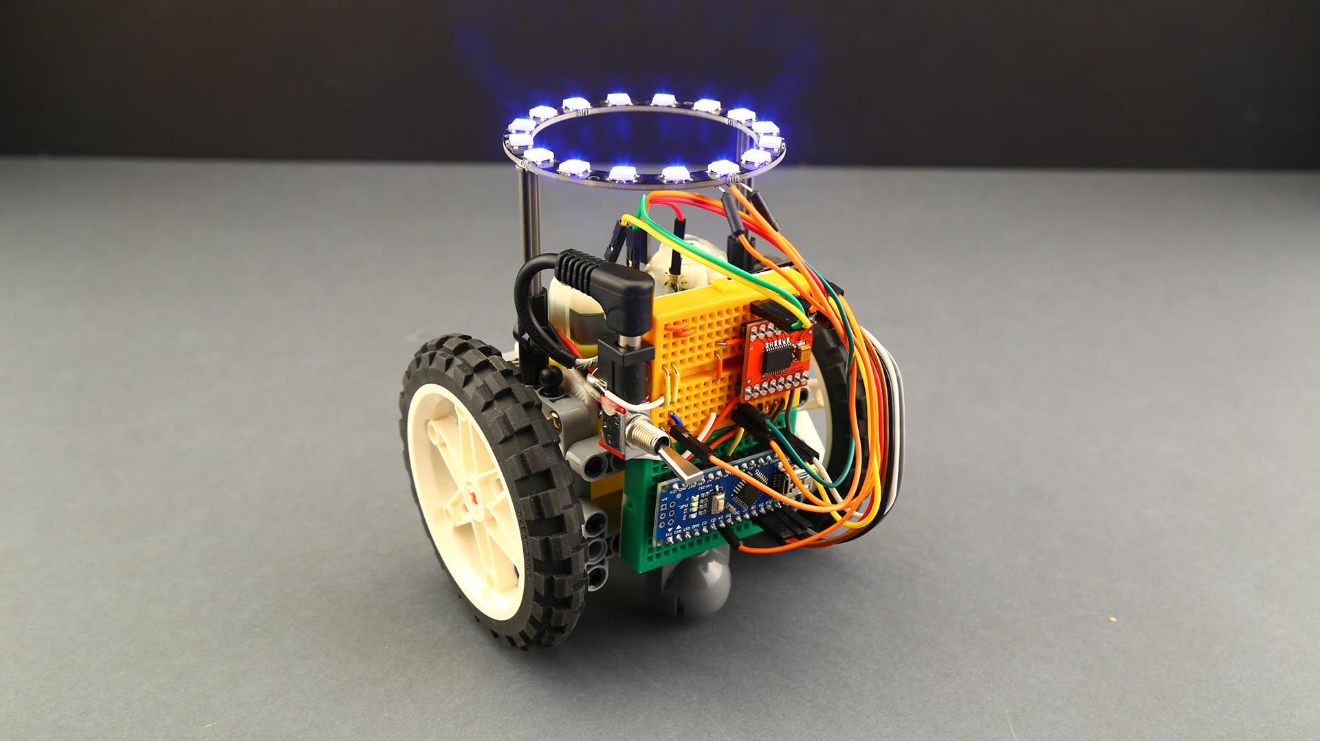 Tangible coding robot with RGB LEDs.jpg