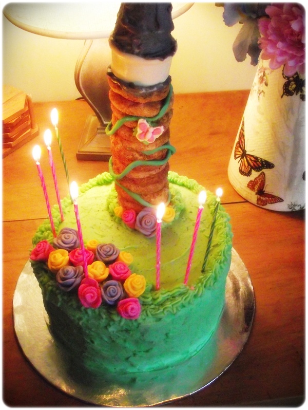 TangledTowerCake014.JPG