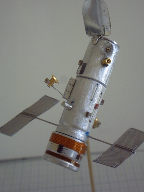 Telescopio Hubble 2.- Kinetic Art 2 003.jpg