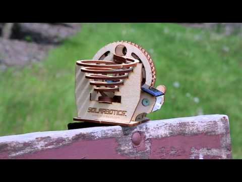 The Solarbotics Solar Marble Machine in action